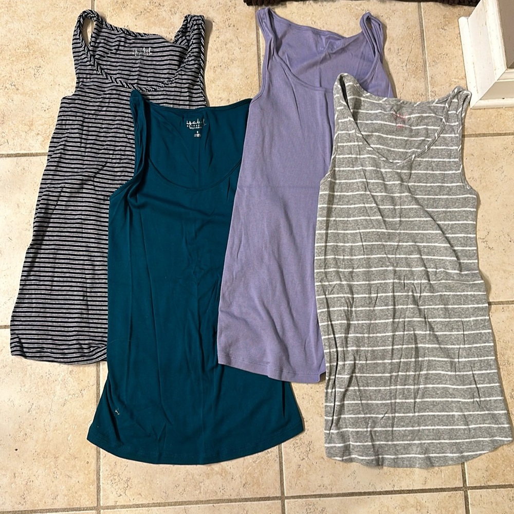 Lot of 4 small maternity tank tops